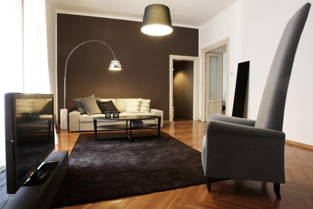 Valsabbion City Suite Pula Exterior photo